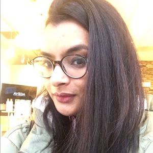 Meet your Posher, Mohini